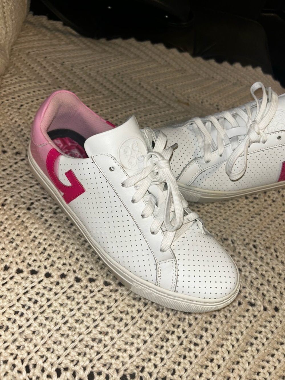 G/FORE White Leather Sneakers with Pink Accents